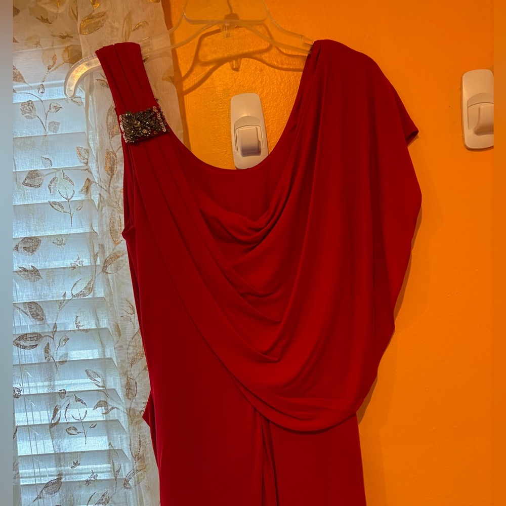 Badgley Mischka Collection One-Shoulder Red Evening Dress - Picture 11 of 15